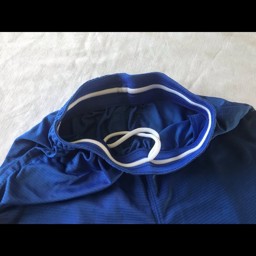 Boys Nike Shorts Size Small Blue with White Swoosh - Picture 6 of 8